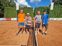 O 3.m�sto zleva :  Tom� Zoubek, Gabriel Klimek, Petr Klus, Ond�ej �otkovsk�