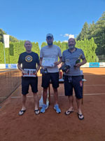 1.m�sto �t�chy zleva :  Tom� Motyka, Jakub Zoubek, Martin Holub��k