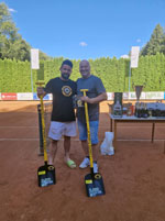 Lopaty turnaje zleva :  Rostislav Marosz, Du�an Adam��k