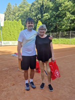 Obsluha baru :  Iva Dembinn�