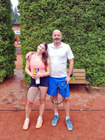 ��astn�ci turnaje zleva :  Anna Holub��kov�, Martin Holub��k