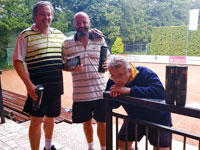 Oslavenec vpravo :  Vladim�r Kyli�n