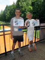 2.m�sto �ty�hra mlad�� ��ci zleva :  Vojt�ch Reisk�, Kristi�n K�enek