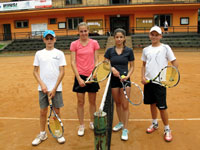 Z�b�ry ze �ty�her zleva :  Pavel Drong, Jarmila Sikorov�, Beata Kotl�rov�, Adam Jadamus