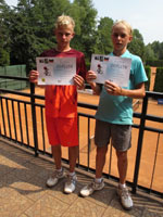 3.m�sto �ty�hra dorostenci zleva :  Jan Drong, Pavel Drong