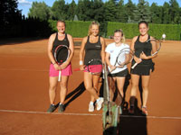 Semifinalistky �ty�hry �en zleva :  Nikola Tomanov�, Andrea Gabriela Knutsonov�, Veronika Gol��ov�, Marie Mayerov�