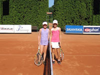 Semifinalistky dvouhry zleva :  Mark�ta Motykov�, Kl�ra Kajabov�