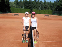 Semifinalistky dvouhry zleva :  Zuzana Ml�ochov�, Tereza �alamounov�