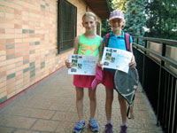 3.m�sto �ty�hra mlad�� �a�ky zleva :  Kl�ra Turo�ov�, Tereza Twardzikov�