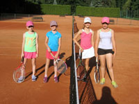 Semifinalistky �ty�hry zleva :  Kl�ra Turo�ov�, Tereza Twardzikov�, Kl�ra Kajabov�, Tereza �alamounov�