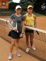 Semifinalistky dvouhry zleva :  Chiara Nella Ondroukov, Barbara Zajoncov