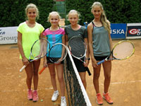 Finalistky tyhry zleva :  Karolna Mrowiecov, Natalie Plankov, Chiara Nella Ondroukov, Adriana Gaov