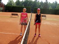 Semifinalistky dvouhry zleva :  Laura Wawrzykova, Zuzanna Frankowska