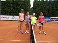 Finalistky �ty�hry zleva : Jowana Kolowrotkiewicz, Mark�ta Motykov�, Nicol Nov�k, Nat�lie Bury