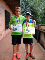 1.m�sto �ty�hra mlad�� ��ci zleva :  Michal Ol�a, Jan Frodl