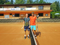 Finalist� dvouhra mu�i zleva :  Jakub Kadora, David Kova��k