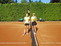 Finalistky dvouhra �eny zleva :  Karol�na Kub��ov�, Martina Kudelov�