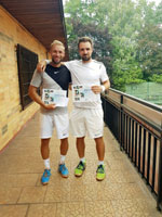 1.m�sto �ty�hra mu�i zleva :  Mat�j Krac�k, Daniel Vala