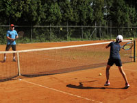 ��astn�ci soust�ed�n� :  Z�b�ry z tr�ninku :  Ji�� Pytela