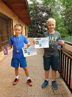 1.m�sto �ty�ha mlad�� ��ci zleva :  Nikolaos Papavasiliu, Matyas Palupa