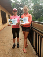 3.m�sto �ty�hra star�� �a�ky zleva :  Eli�ka Helio�ov�, Natalia Pyszko