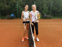 Semifinalistky dvouhry zleva :  Magdalena Navr�tilov�, Nat�lie Bury