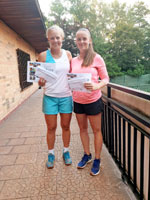 3.m�sto �ty�hra �eny zleva :  Barbora Pokorn�, Roz�lie Dohnalov�