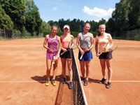 Finalistky �ty�hra �eny zleva :  Kate�ina Mandel�kov�, Vanesa �ulcov�, Nikola Tomanov�, Karol�na Kub��ov�