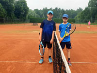 Semifinalist� dvouhry zleva :  Ji�� Mazal, Matou� Skiba