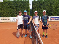 Semifinalist� �ty�hry zleva :  Michal Mandel�k, Ji�� Mazal, Richard Pe�ek, Franti�ek Vok��