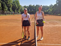 Semifinalistky dvouhry zleva :  Josef�na H�nschov�, Mark�ta Motykov�