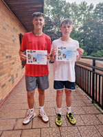 2.m�sto �ty�hra dorostenci zleva :  Nikolas Luk�, Daniel Jend�ejek