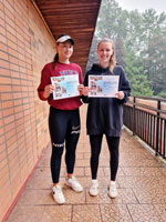 3.m�sto �ty�hra �eny zleva :  Ad�la Vyroubalov�, Karol�na K�sov�