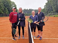 Semifinalistky �ty�hry zleva :  Ad�la Vyroubalov�, Karol�na K�sov�, Krist�na Hrabalov�, Nikola Tomanov�