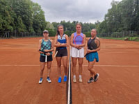 Finalistky �ty�hry �en zleva :  Nicol Novak, Zuzana Odlev�kov�, Marie Svozilov�, Aneta Pobo�ilov�