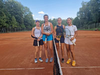 Semifinalistky �ty�hry �en zleva :  Nicol Novak, Zuzana Odlev�kov�, Terezie �tver�kov�, Michaela Svobodov�