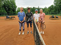 Semifinalistky �ty�hry zleva :  Kate�ina Landov�, Marie Loskov�, Am�lie Ciencialov�, Alice Galusov�
