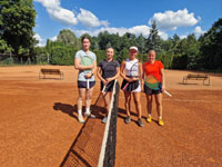 Semifinalistky �ty�hry �en zleva :  Kl�ra Sikorov�, Ema Trune�kov�, Lucie Plosku��kov�, Eli�ka Konvi�kov�