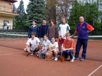Drustvo dorostu "A" 2005 - zleva nahoe :  Jana Siw, kapitn Marcel Kusnierz, Ale Dobesch, Jakub Bazgier, zstupce kapitna Ale Dobesch - zleva dole :  Martin Valenta, Daniela Gajgerov, Petra Kusnierzov, Lukasz Sztwiertnia