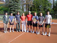 Drustvo dosplch "A" 2005 - zleva :  kapitn Pavel Sikora, Jarmila Sikorov, Oskar Klimnek, Petra Plakov, Marek Galuszka, Filip Grim, Roman Damek, Ji Obluk