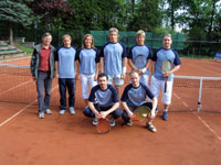 Drustvo dosplch "A" 2006 - zleva nahoe :  kapitn Pavel Sikora, Jarmila Sikorov, Petra Plakov, Marek Galuszka, Luk Kubiena, Filip Grim - zleva dole :  Ji Obluk, Roman Damek