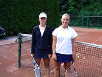 Finalistky dvouhry žen zleva : Iveta Gerlová, Radana Holušová