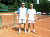 Semifinalisté dvouhry mužů zleva : Karel Vesecký, Petr Dostál