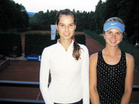 Semifinalistky čtyřhry žen zleva : Romana Šťastná, Martina Gerlová