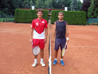 Semifinalist� dvouhry zleva :  Petr Michnev, Jan Lo���k