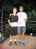 3.m�sto �ty�hra mu�� zleva :  Tom� Hons, Jan Lo���k