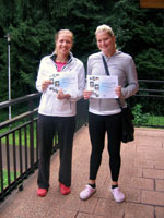 3.m�sto �ty�hry �eny zleva :  Michaela Bezd��kov�, Lucie Fleischmannov�