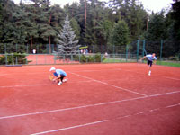 Z�b�ry z fin�le �ty�hry mu�� zleva :  Jarom�r L�nek, Ladislav Zelen�