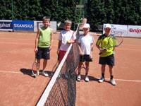 Fin�le �ty�hry hoch� zleva :  Tom� Ptoszek, V�clav �ajka, Luk� Botur, Ji�� B�e�n�