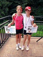 3. m�sto �ty�hra �eny zleva :  Petra Csabi, Anna Stefanova